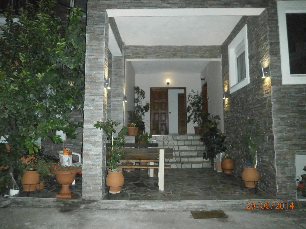 Ioannis Avrades Apartments Agiokampos Exterior photo