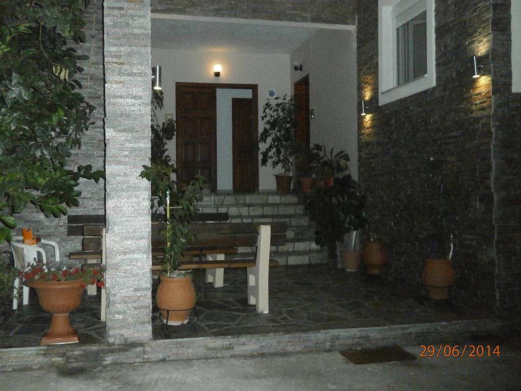 Ioannis Avrades Apartments Agiokampos Exterior photo
