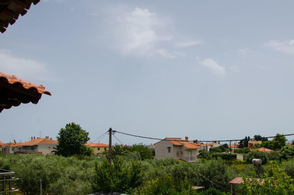 Ioannis Avrades Apartments Agiokampos Exterior photo